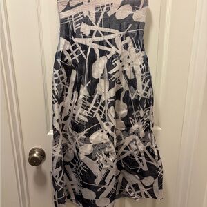Lapis Black and White Strapless Abstract Midi Dress